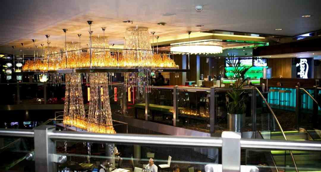 Empire Casino tỏa sáng khiến du khách đều ngất ngây
